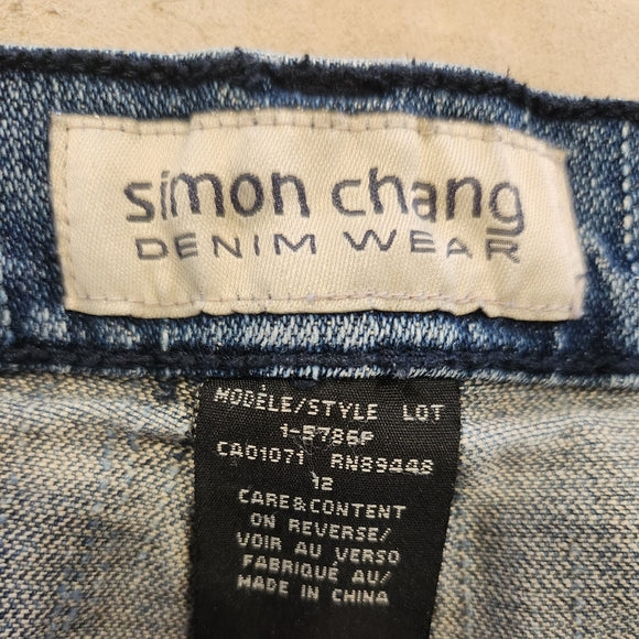 Vintage Simon Chang Faded Blue Straight Leg Jeans with Floral Embroidery